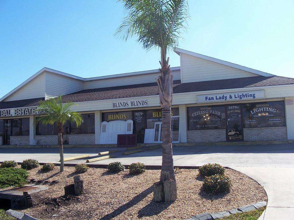 Smaller Newport Square from Blinds Blinds in Englewood, FL 34224